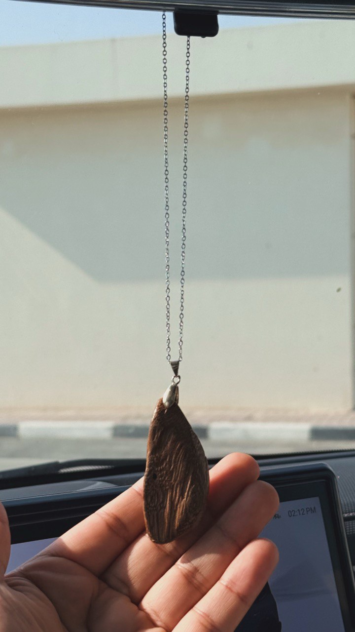 تعليقة كسرة العود | The Hanging Oud